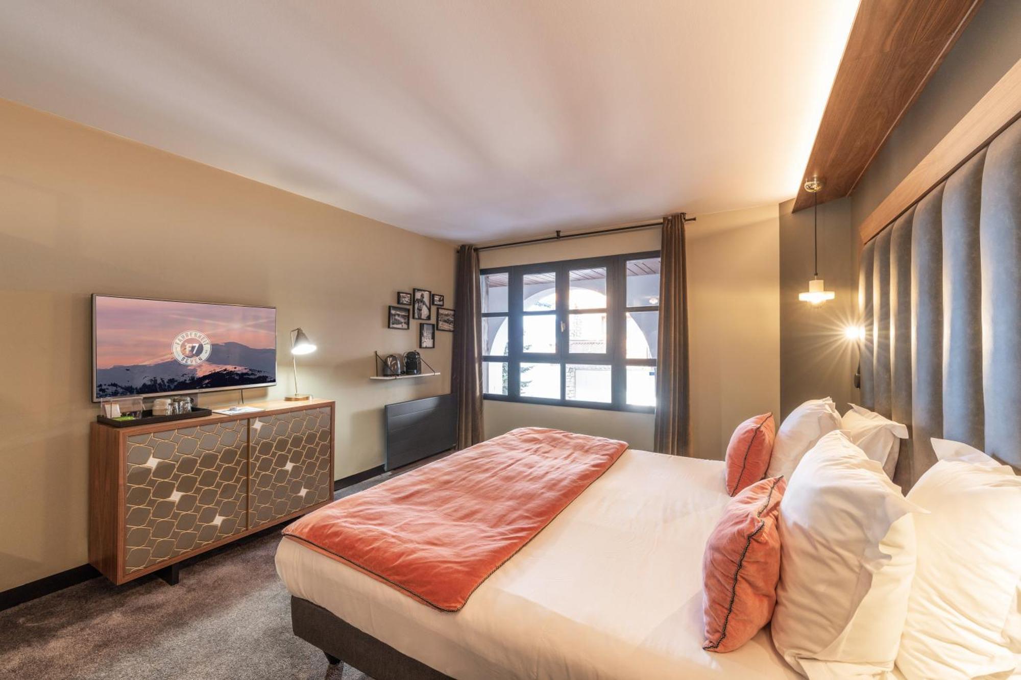 Fahrenheit Seven Courchevel Hotel Eksteriør billede
